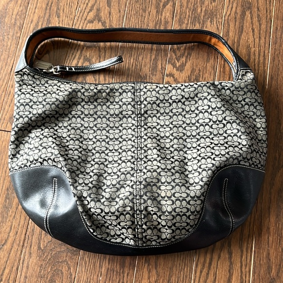 Coach Black Signature Bag - Picture 3 of 8